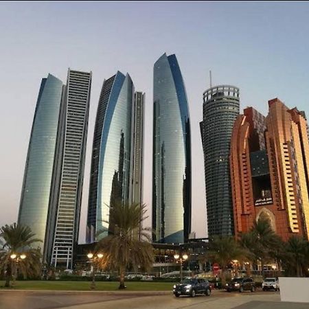 Corniche Street - Luxury Room Abu Dhabi Exterior photo