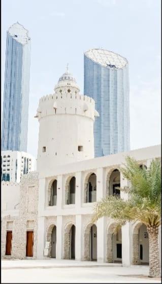 Corniche Street - Luxury Room Abu Dhabi Exterior photo