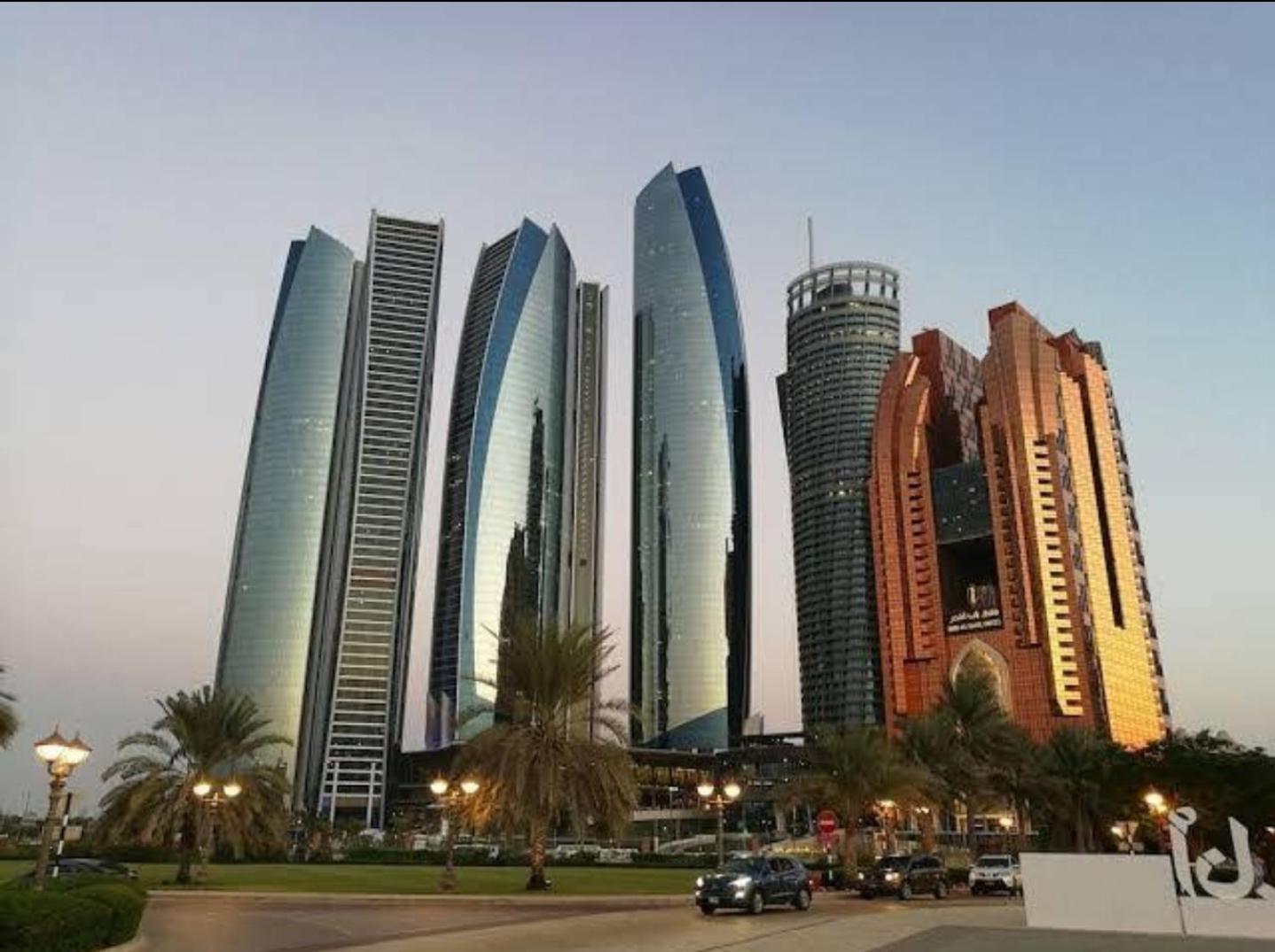 Corniche Street - Luxury Room Abu Dhabi Exterior photo